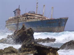 Корабль "American Star" у пляжа Гарсей (Playa de Garcey) в июле 2004 года. Автор фотографии - Wollex из немецкой Википедии.